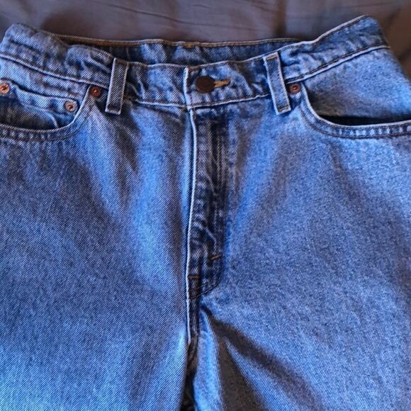 Vintage women’s Levi’s 550’s high waisted jeans - Picture 5 of 5
